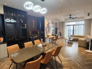 Cho thuê nhanh căn hộ 2 phòng ngủ full đồ đẹp tại royal city giá chỉ 17 triệu/tháng
