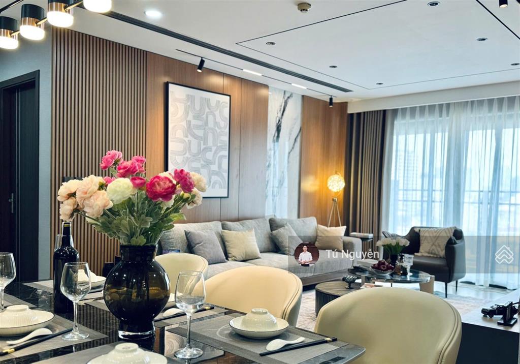 Chính chủ bán căn 2 phòng ngủ 82m2 hei tower số 1 ngụy như kon tum. giá 7.5 tỷ