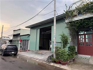 Cho thuê kho, nhà xưởng 200m2 gần kcn long hậu, 14 triệu vnd