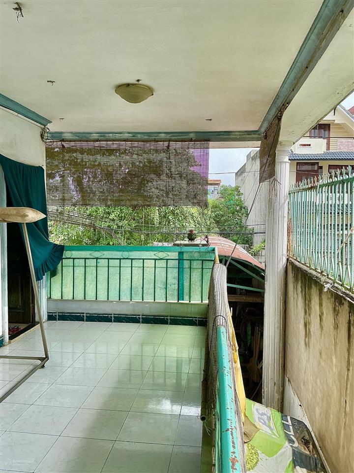 Bán nhà 3 tầng, chỉ 6,2tỷ dt 6,5x19,5m  100m2 mt đường số 7, hbp ql13, ô tô tránh