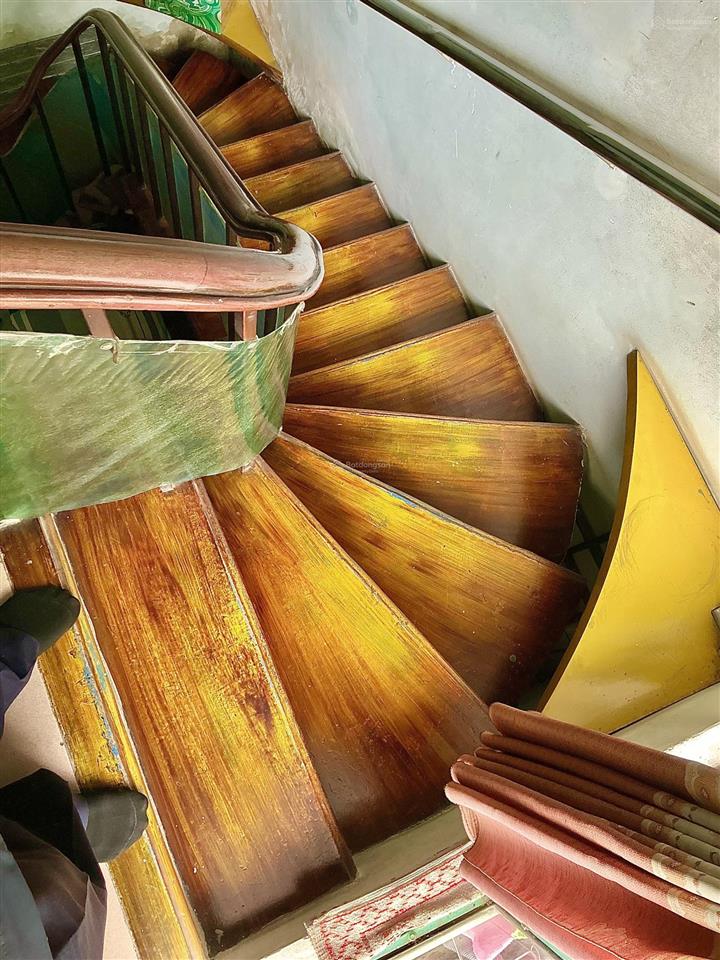 Bán nhà 3 tầng, chỉ 6,2tỷ dt 6,5x19,5m  100m2 mt đường số 7, hbp ql13, ô tô tránh