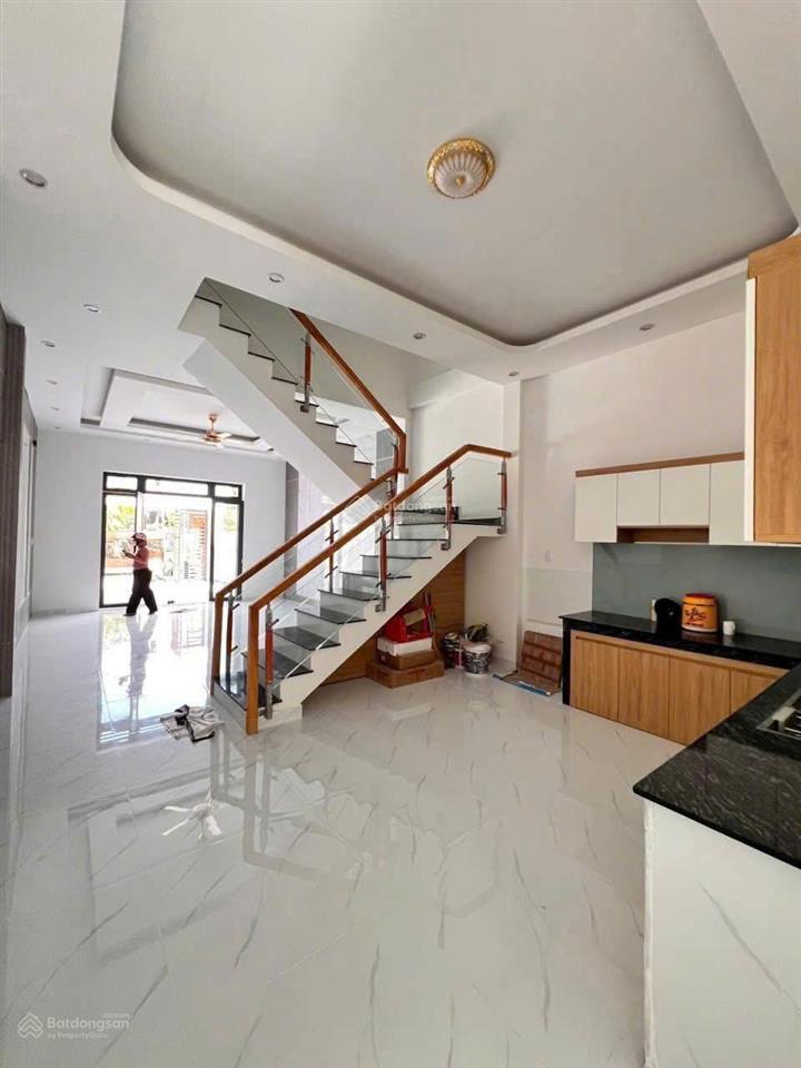 Bán nhà mặt phố gần trung tâm biên hòa sổ sẵn thổ cư