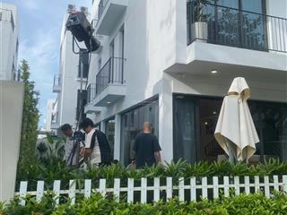 Bán biệt thự song lập mặt biển hàng chuyển nhượng vlasta sầm sơn, căn nv04, a2 sổ đỏ lâu dài