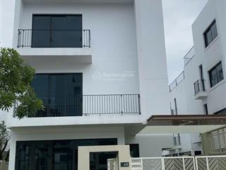 Cần bán gấp biệt thự 252m² khu đô thị nghỉ dưỡng vlasta sầm sơn, thanh hóa