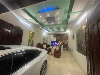 Bán nhà 3 tầng 110m2, 3pn, tặng full nội thất gỗ hương, ô tô ngủ trong nhà, dĩ an, hồ chí minh.