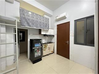 Cho thuê căn hộ gác thang máy  hầm xe, full nội thất, rộng 27m2, ngay cầu vượt nguyễn tri phương