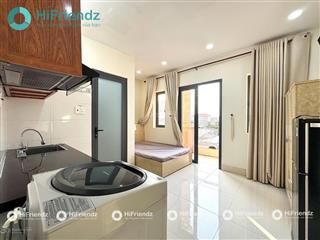 Cho thuê căn hộ studio bancol, thang máy, máy giặt riêng, full nội thất, gần đại học hoa sen q10