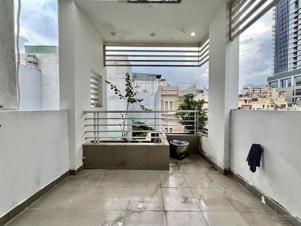 Cho thuê căn hộ studio bancol, full nội thất, rộng 30m2, gần vòng xoay cống quỳnh q1