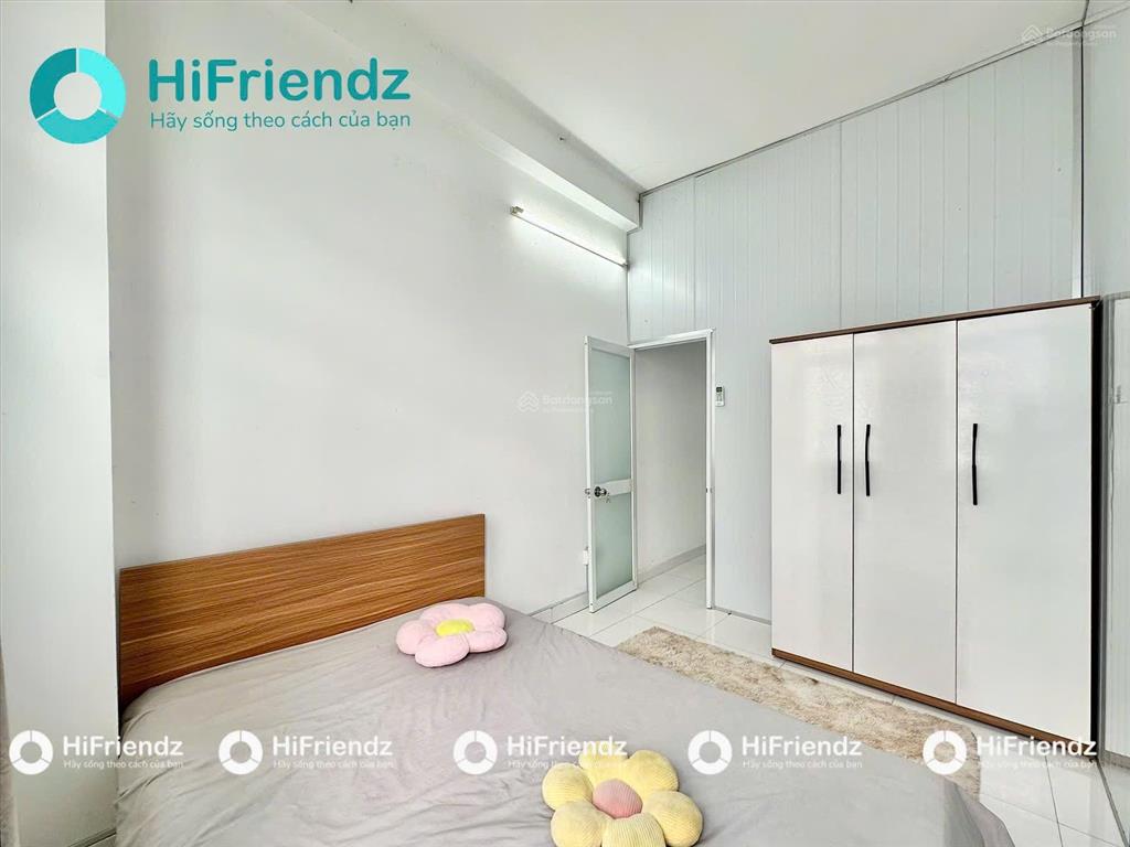 Cho thuê căn hộ 2pn cửa sổ, máy giặt riêng, rộng 55m2, 5 người 5 xe, ngay vòng xoay lê đại hành