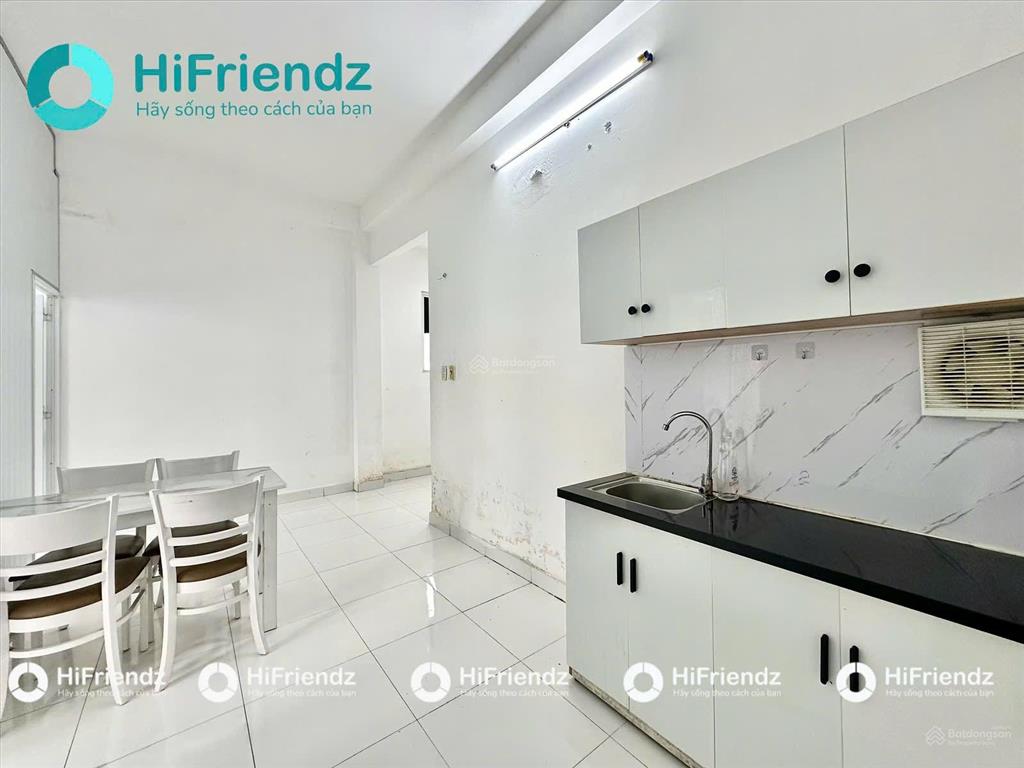 Cho thuê căn hộ 2pn cửa sổ, máy giặt riêng, rộng 55m2, 5 người 5 xe, ngay vòng xoay lê đại hành