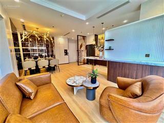 Cần bán 3 phòng ngủ vinhomes central park tòa landmark 5 nội thất hiện đại