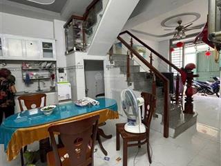 Chủ cần bán gấp nhà 45m2/ giá 1ty550 ở hóc môn cách đường bùi thị lùng 50m, sổ hồng riêng chính chủ