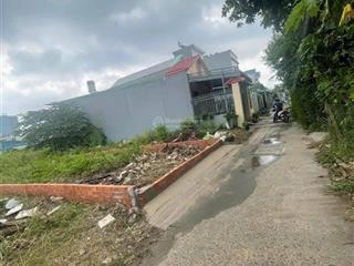 Chủ bán gấp đất đường hưng định 100m2 full tc giá chỉ 1,55 tỷ , cách chợ chòm sao 5p đi xe , shr