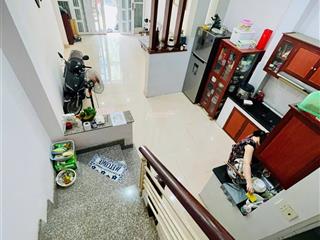 Bán nhà đường 3/2 40m2/ giá 4,2 tỉ hẻm xe hơi, 10m ra mặt tiền đường hàn hải nguyên