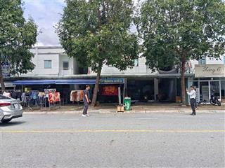 Bán nhà mặt tiền đường trục chính khu công nghiệp bàu bàng 150m2/1,5tỷ