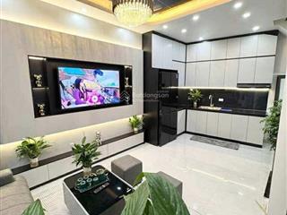 Tt hai bà trưng, nhà đẹp ở ngay, ô tô đỗ cổng, ngõ thông gần phố nhỉnh 6 tỷ