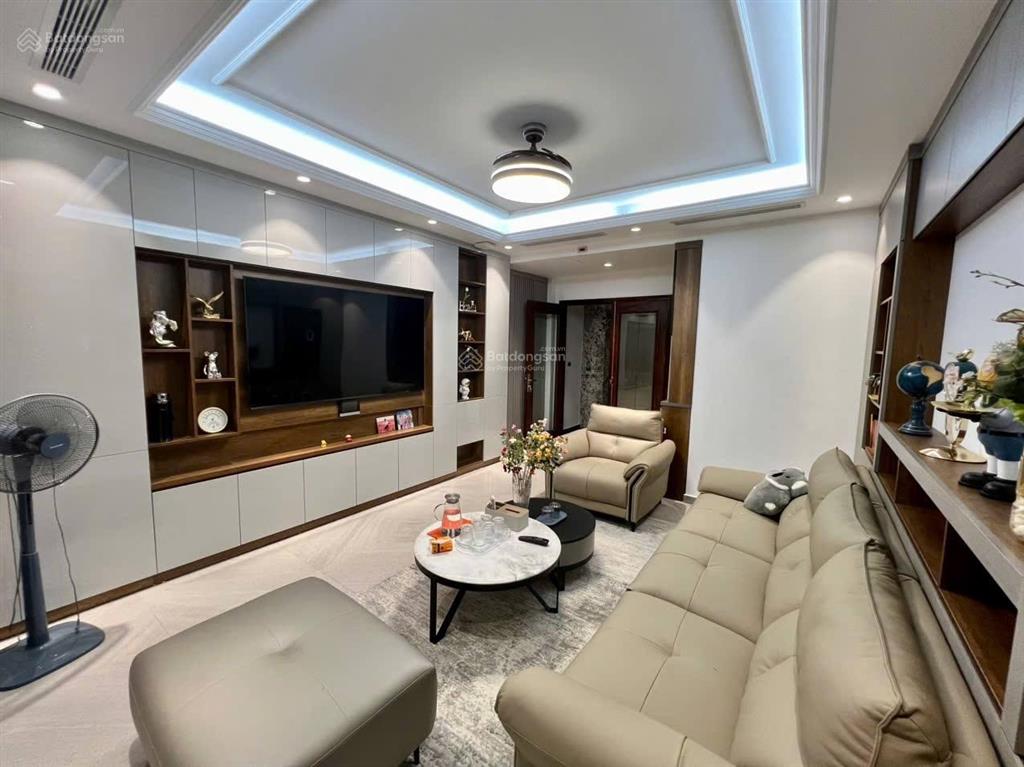 Cực hiếm! bán nhà phân lô phố vip đỗ quang, 2 thoáng, gần phố, tm, kd, 50m2*6t, 16 tỷ