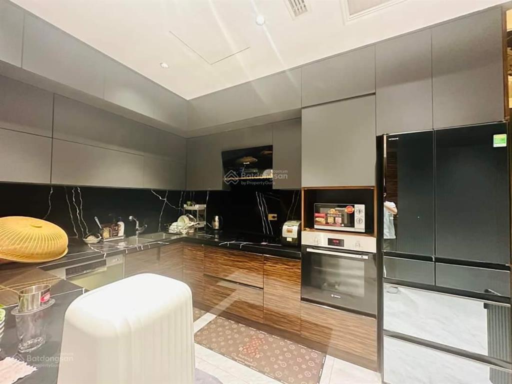 Nhà đẹp, ở ngay! bán nhà mặt phố yên hòa, ô tô tránh, vỉa hè, kinh doanh sầm uất, vp, 60m2*7t tm