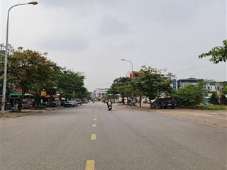 Bán đất Trâu Quỳ, Gia Lâm, 56m2 ô tô, 2 nhà ra trục chính cổng học viện. Lh 0989894845