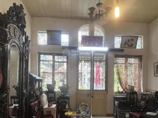 Bán gấp nhà mặt phố cổ quận hoàn kiếm, mặt tiền rộng  kinh doanh, 3 bước ra chợ hàng da