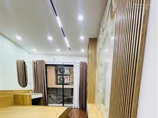 Bán nhà riêng phố đội cấn mới kính kong, thang máy, ngõ rộng, thoáng sáng, giá 10,6 tỷ, 35 m2,