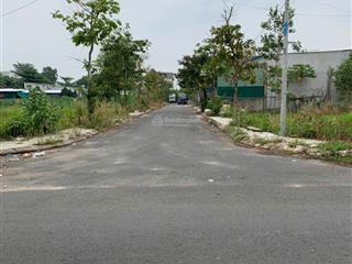 Bán đất 101 m2 nền kdc sổ hồng riêng, chính chủ không qua môi giới. giá thương lượng