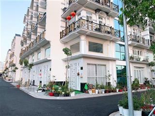 Bán nhanh nhà 4,5 tấm  nằm trong kdc luxhome gardens.