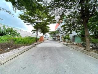 Sang gấp lô đất gần cv thuận giao dt 75m2 đi ra mỹ phước tân vạn chỉ 2p di chuyển, full thổ cư shr