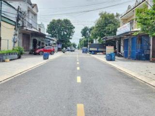 Bán lô đất ngay đường nguyễn hữu cảnh dt 95m2 cách go! dĩ an chỉ 2p di chuyển có thổ cư, sổ sẵn