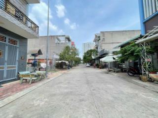 Chính chủ gửi bán lô đất mặt tiền kinh doanh dt 77m2 cách vincom dĩ an 3km, sổ sẵn full thổ cư.