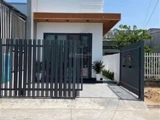 Siêu phẩm nhà đẹp mới hoàn thiện dt 85m2 2phòng ngủ mt đường nhựa 6m kế bên kdc thuận giao sổ sẵn