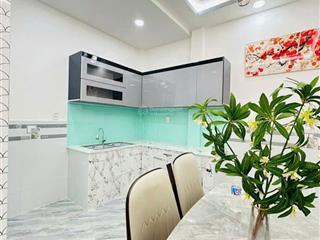 Bán căn nhà liền kề đh nguyễn tất thành dt 40m2 sổ sẵn hoàn công di chuyển qua thủ đức chỉ 3km.