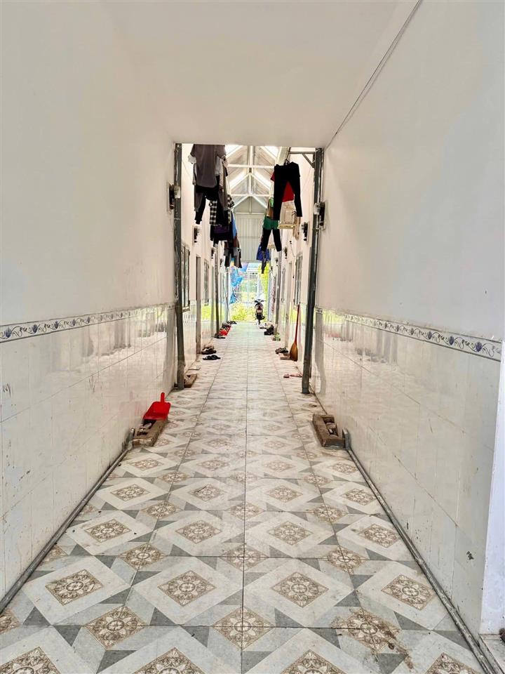 Đất tặng nhà trọ mt đường dl12 gồm 1kiot và 4phòng, cách trạm y tế thới hoà chỉ 300m 150m2 sổ sẵn