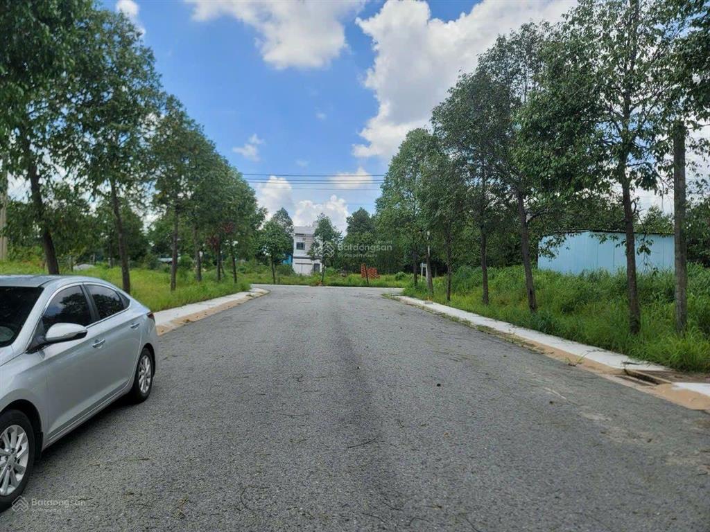 Bán đất nằm ngay mặt tiền vành đai 4 dt 150m2 full thổ cư thích hợp đầu tư nằm ngay đh việt đức.