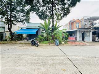 Chủ cần bán nhanh lô đất liền kề kcn mỹ phước 3 dt 150m2 shr full thổ cư mặt tiền đường betong 16m.