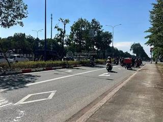 Chính chủ gửi bán lô đất 150m2 nằm ngay mặt tiền vành đai4 full thổ cư đi ra kcn mỹ phước 3 chỉ 1km