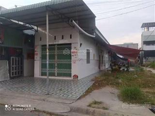 Nhà trọ ngay kcn vsip 2 125m2 gồm 1kiot và 4phòng cho thuê mỗi tháng thu nhập 10tr shr mặt tiền n13