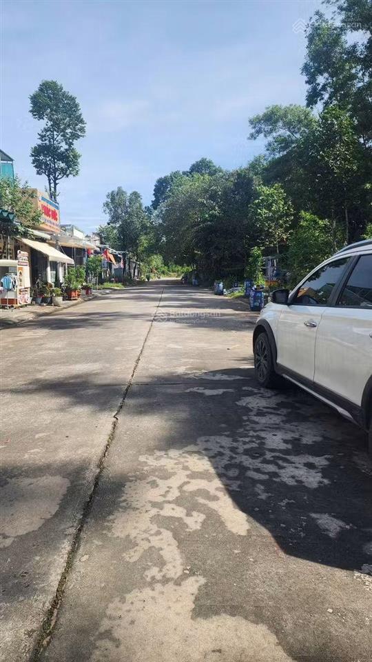 Bán nhà trọ mới ngay chợ kcn mỹ phước 3, 150m2 đường lớn 8m thông đang cho thuê 8,5tr/tháng sổ sẵn