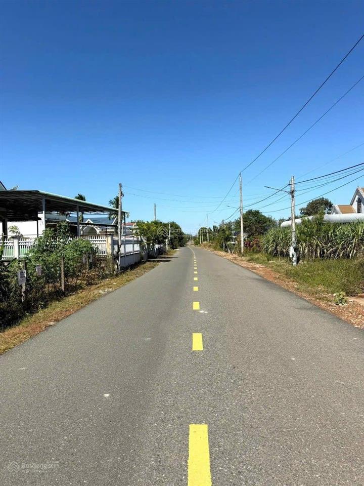 Chỉ hơn 300tr sở hữu ngay lô đất mặt tiền đường nhựa dt 400m2 gần tthc chơn thành ngân hàng cho vay