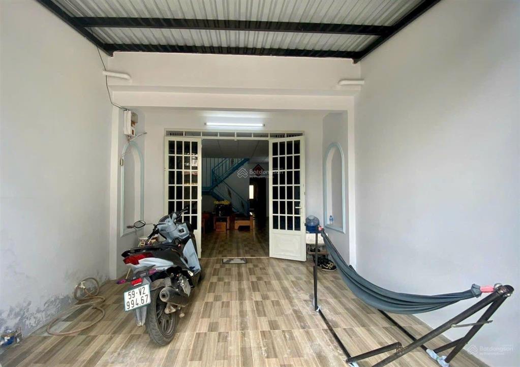 Sang gấp căn nhà ngay đường tân chánh hiệp 7 hxh 80m2 1 trệt 1 lửng đang cho thuê 8 triệu/tháng shr