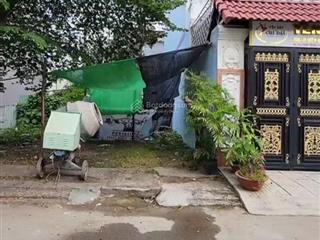 Chính chủ cần sang gấp lô đất ngay đường d6 gần chợ việt sing 85m2, sổ sẵn full thổ cư đường rộng