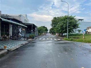 Bán đất nằm ngay trục đường d5 thuộc khu d sổ sẵn công chứng liền dt 150m2, cách đường dân chủ 100m