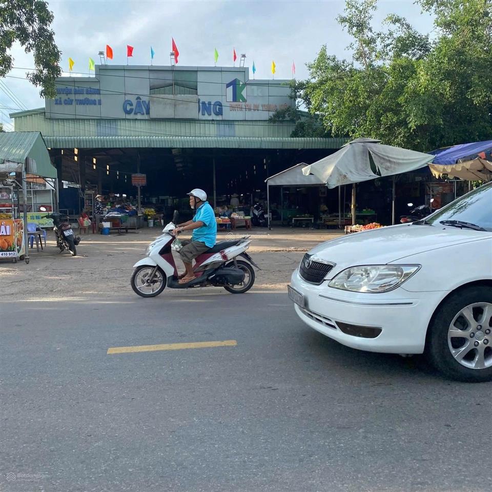 Chủ cần ra nhanh lô đất ngay mặt tiền dt750 diện tích 205m2/ 860 triệu shr sẵn thổ cư xây dựng.