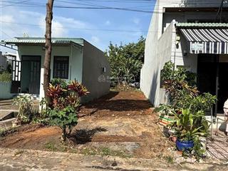 Đất đối diện trường thcs thới hòa dt 150m2 đường dl4 cách đường nhựa nl12 chỉ 40m, công chứng liền