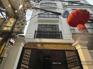Cho thuê nhà ngõ võng thị, tây hồ, 90m x 7 tầng, mặt tiền 6m, mô hình sạch, bàn giao nhà thô