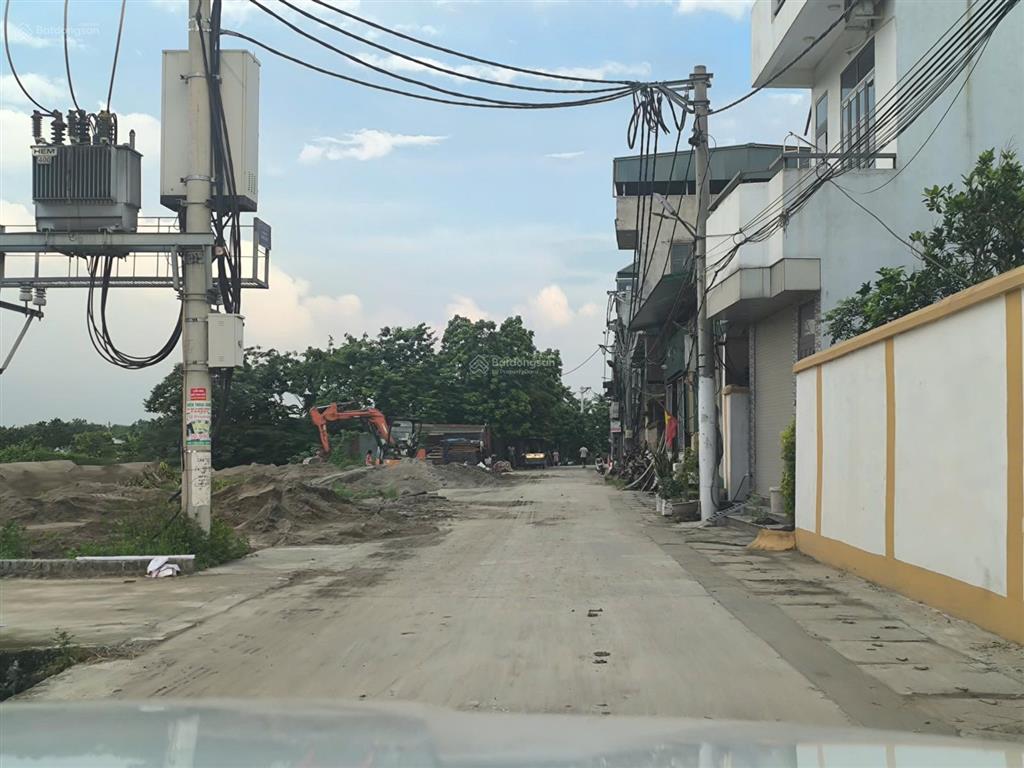 Bán 100m2 bìa làng dục tú, đường qh rộng 17m, giá 8x, sát đường dẫn tứ liên, 200m vành đai 3