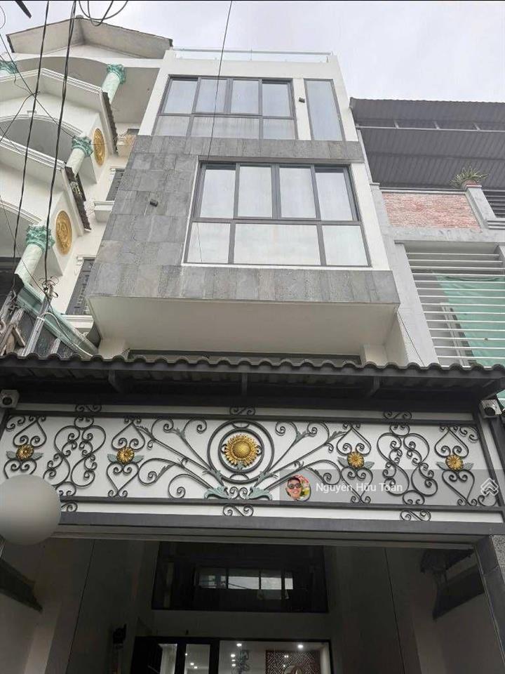 Chdv ngay sân bay 4x20m hầm 5 tầng đường phạm văn bạch, tân bình