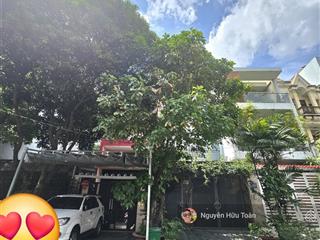 11,5 tỷ 5x18m nhà 4 tầng 2 mặt tiền đường 20m ngay phạm văn bạch phường 12 không quy hoạch lộ giới