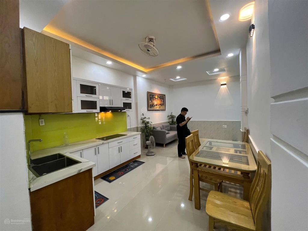 Chủ cần bán gấp mt trương công định, p14, q.tân bình, dt 6x16m. 2tầng, giá 12,5 tỷ còn thương lượng