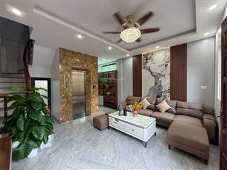 Siêu phẩm nhà full nội thất ngõ ô tô  lô góc 4 mặt thoáng  thang máy
